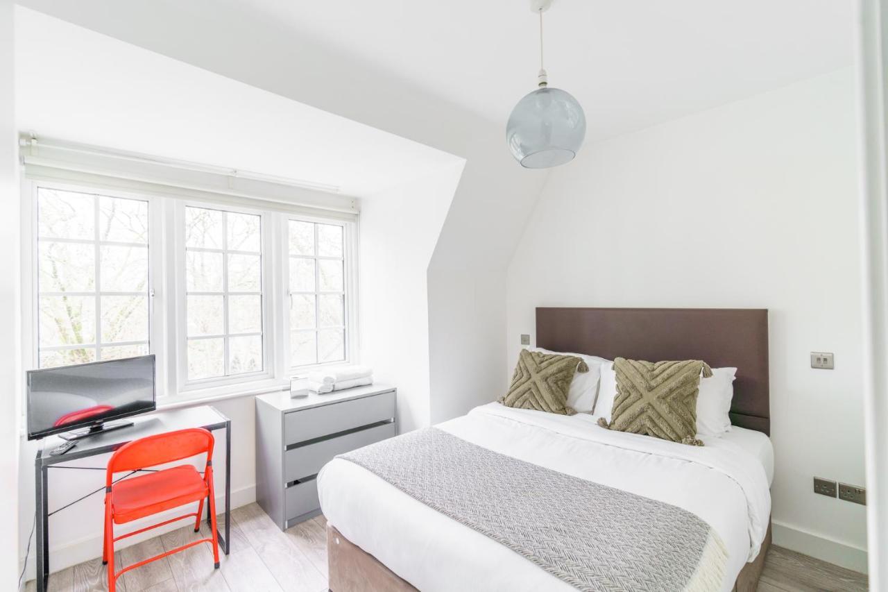 Top Floor Apartment High Street Kensington Лондон Екстер'єр фото