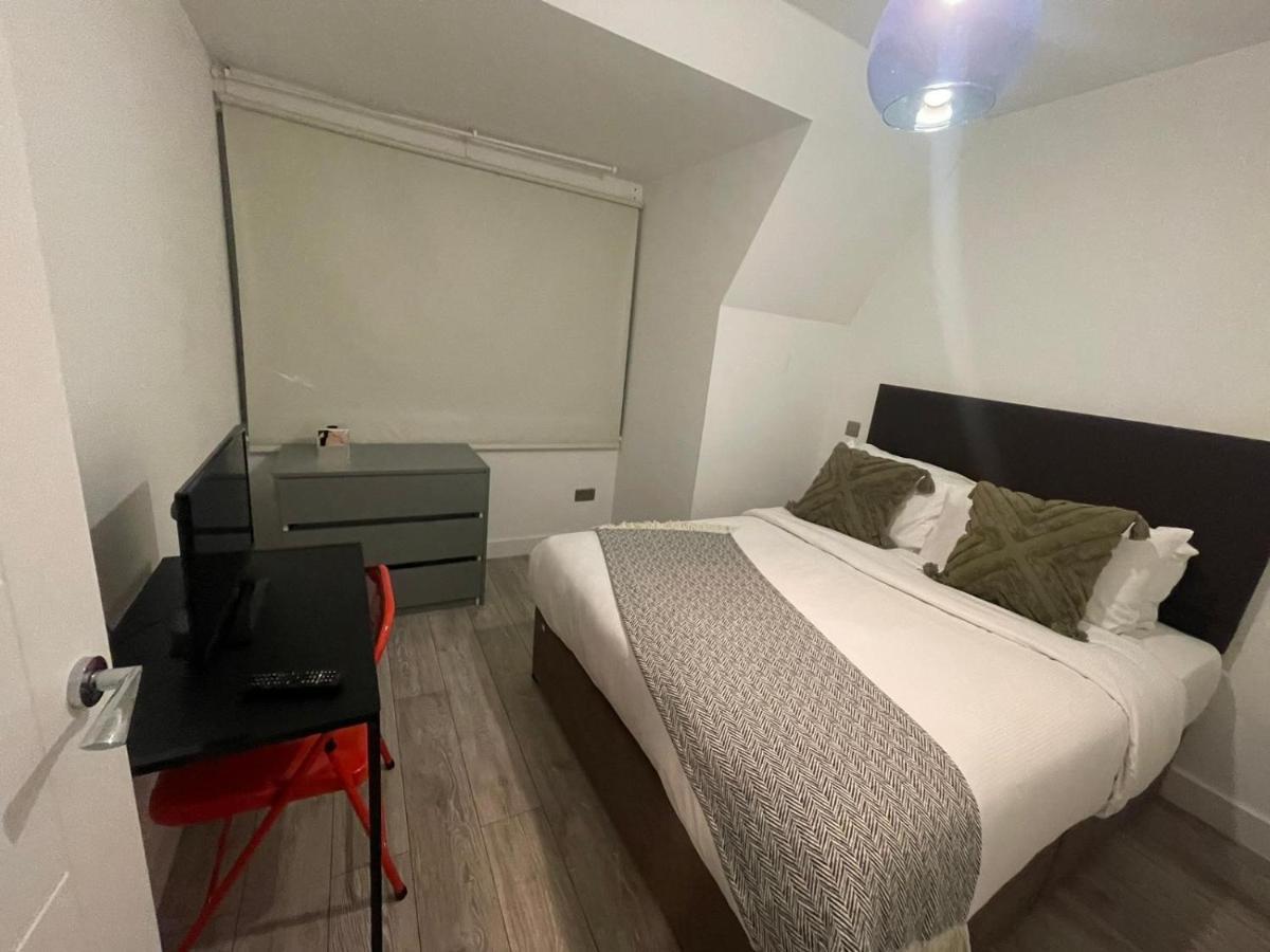 Top Floor Apartment High Street Kensington Лондон Екстер'єр фото