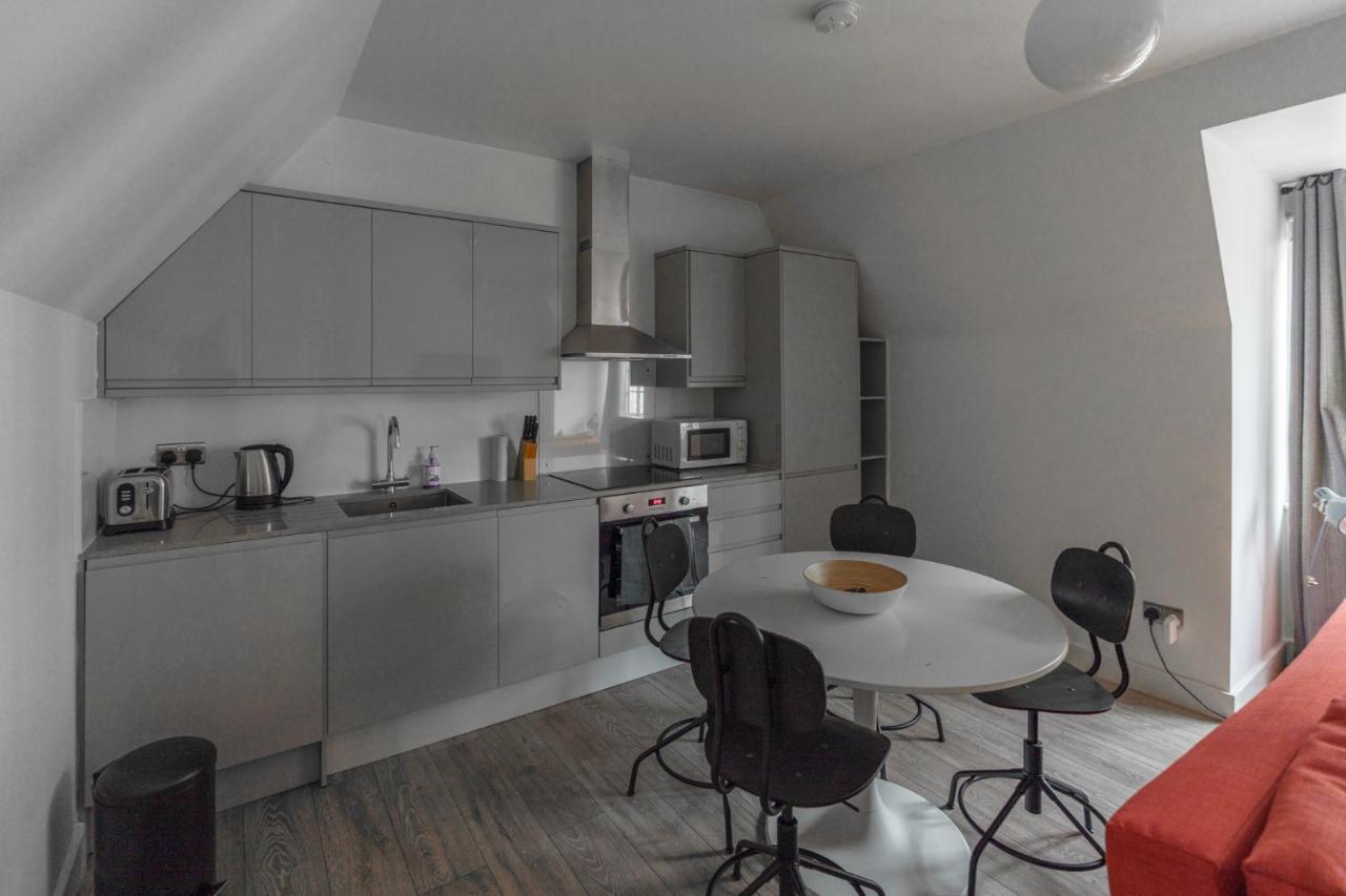 Top Floor Apartment High Street Kensington Лондон Екстер'єр фото